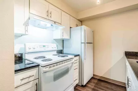 425 Bellevue Way SE, Bellevue, WA 98004