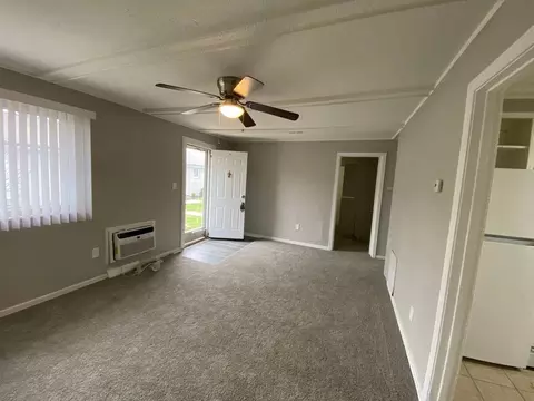 1071 Rochester Rd, Troy, MI 48083