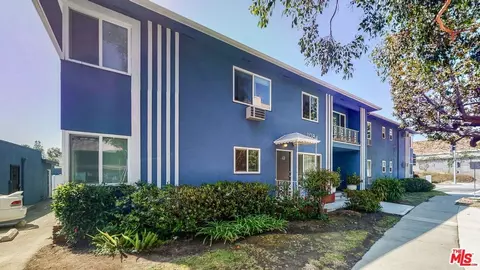 11284 Montana Ave, Los Angeles, CA 90049