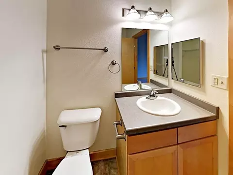 2848 N Brookfield Rd, Brookfield, WI 53045 photo 8