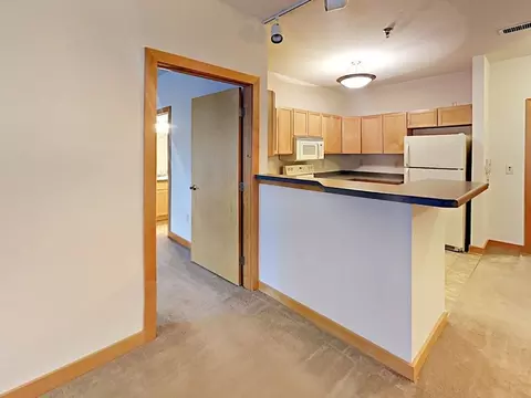 2848 N Brookfield Rd, Brookfield, WI 53045 photo 12