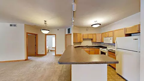 2848 N Brookfield Rd, Brookfield, WI 53045 photo 14