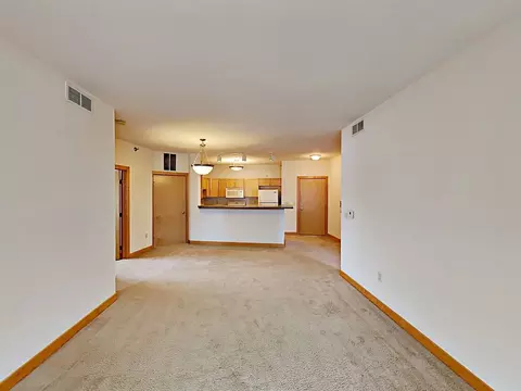 2848 N Brookfield Rd, Brookfield, WI 53045 photo 17