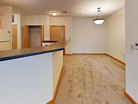 2848 N Brookfield Rd, Brookfield, WI 53045 photo 11
