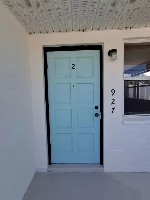 927 N Grandview Ave, Daytona Beach, FL 32118