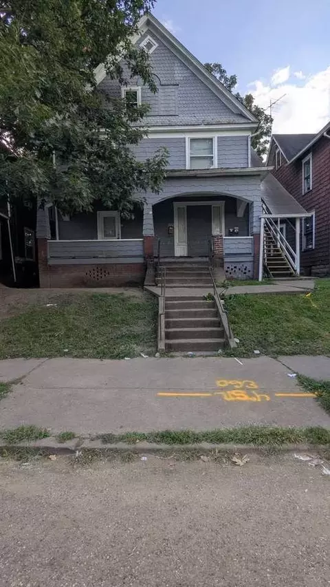 916 6th St NW, Canton, OH 44703
