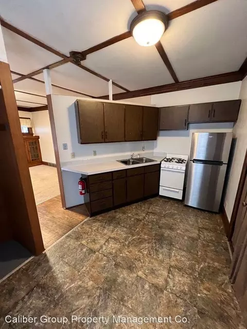 2521 Iowa St, Cedar Falls, IA 50613