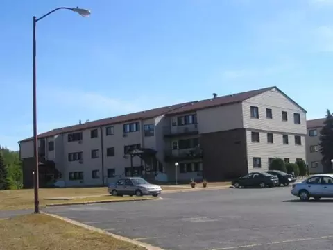 703 711 717 701 703 W Empire St, Ishpeming, MI 49849