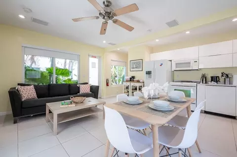 316 Oregon St, Hollywood, FL 33019