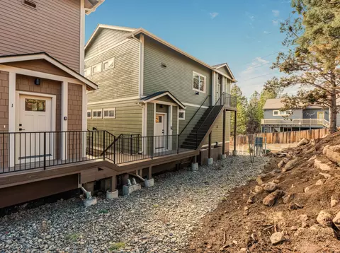 2074 NW Monterey Pines Dr, Bend, OR 97703