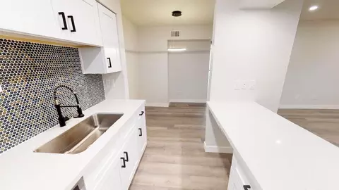 1621 W Denton Ln, Phoenix, AZ 85015 photo 3