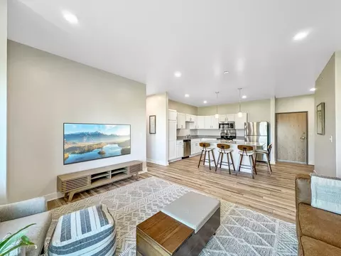 186 NW Lexington Dr, Waukee, IA 50263 photo 2