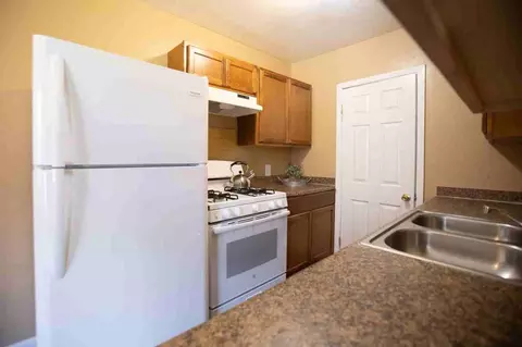 1090 S Charles St, Lewisville, TX 75057