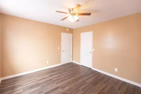 1090 S Charles St, Lewisville, TX 75057
