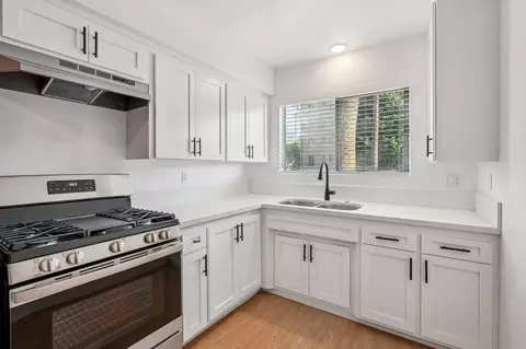 123 California Ave, Santa Monica, CA 90403