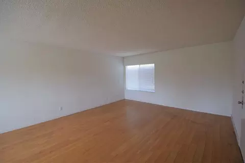 4930 Whitsett Ave, Los Angeles, CA 91607