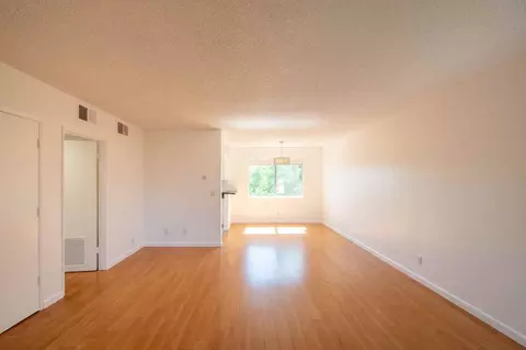 4930 Whitsett Ave, Los Angeles, CA 91607