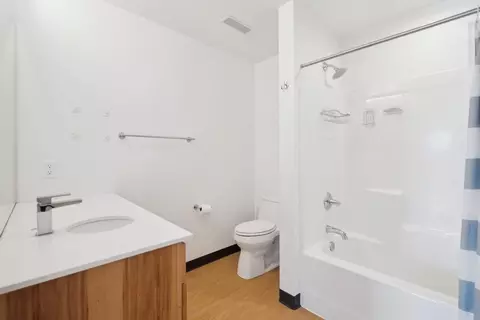 100 E 2nd St, Cedar Falls, IA 50613 photo 14