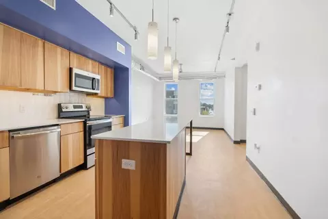 100 E 2nd St, Cedar Falls, IA 50613