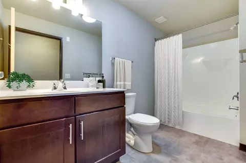 633 N Henry St, Madison, WI 53703 photo 35