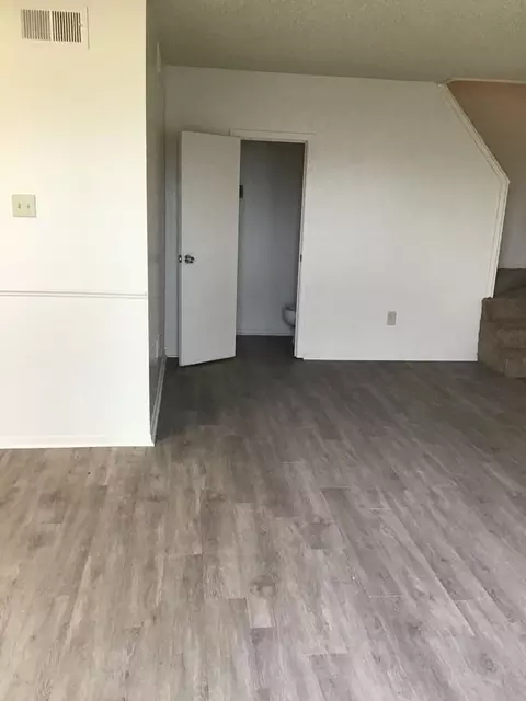 9228 Florida Blvd, Baton Rouge, LA 70815