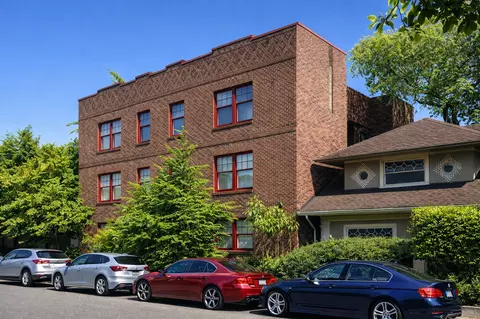 616 E Thomas St, Seattle, WA 98102