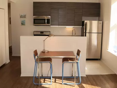 30 E Roosevelt Rd, Chicago, IL 60605