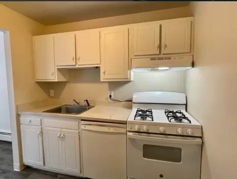 2935 Oak Valley Ave SW, Wyoming, MI 49519