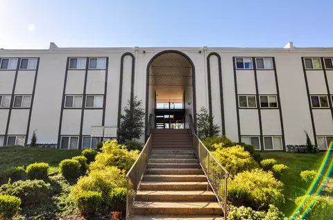 3926 Warwick Blvd, Kansas City, MO 64111