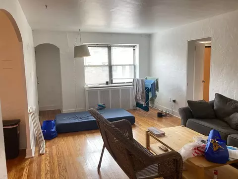 5701 Munhall Rd, Pittsburgh, PA 15217