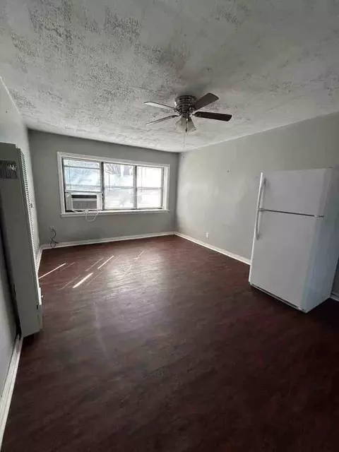 126 E 13th St, Baxter Springs, KS 66713