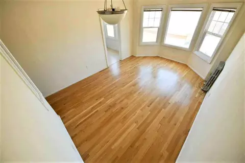 243 Athol Ave, Oakland, CA 94606