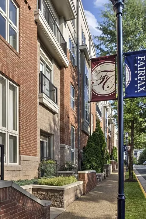 4245 Summit Corner Dr, Fairfax, VA 22030 photo 36