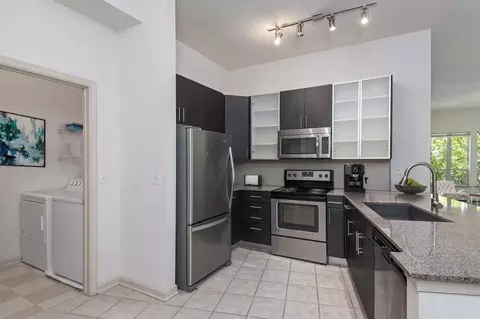 4245 Summit Corner Dr, Fairfax, VA 22030 photo 6