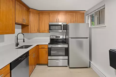 2711 Franklin Ave E, Seattle, WA 98102