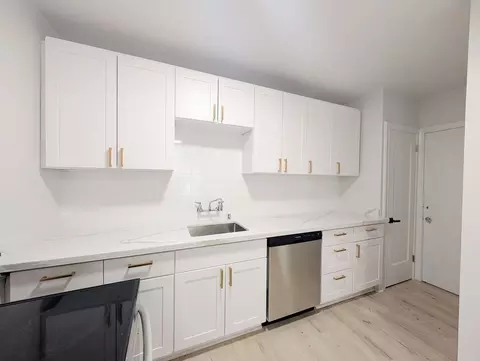 2711 Franklin Ave E, Seattle, WA 98102