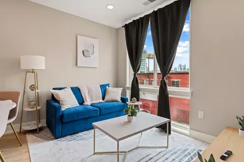 916 N Delaware Ave, Philadelphia, PA 19123
