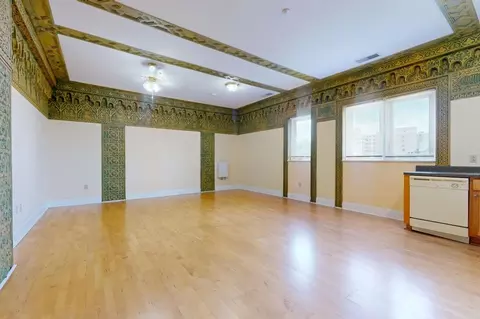 3701 Lindell Blvd, Saint Louis, MO 63108