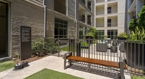 2424 Capitol St, Houston, TX 77003 photo 29