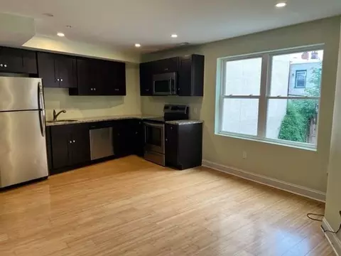 327 N 40th St, Philadelphia, PA 19104