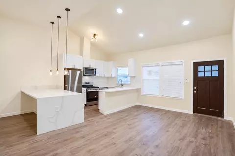 115 N Eastwood Ave, Inglewood, CA 90301