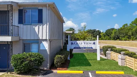 1667 Irish Hill Dr, Biloxi, MS 39531