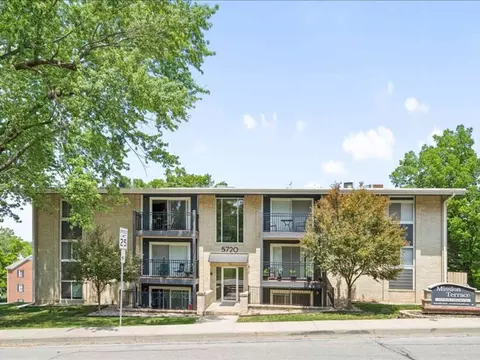 5720 Martway St, Mission, KS 66202