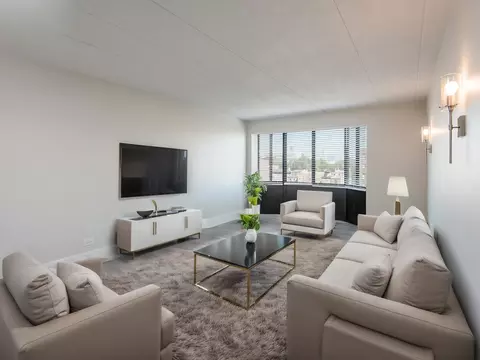606 637 E Woodland Park Ave, Chicago, IL 60616