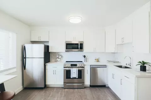 245 Lee St, Oakland, CA 94610