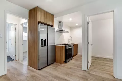 7634 Hampton Ave, West Hollywood, CA 90046 photo 3