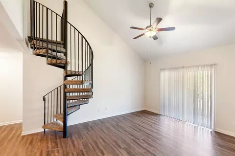 5401 Lowerfield Dr, Louisville, KY 40219 photo 9