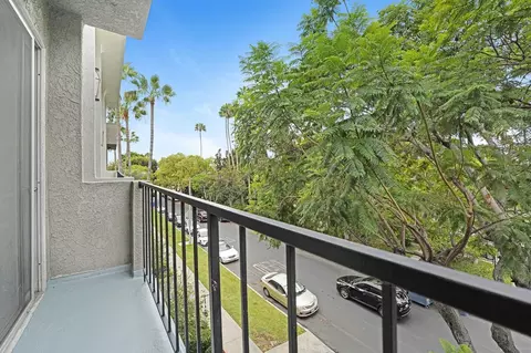 930 N Martel Ave, Los Angeles, CA 90046