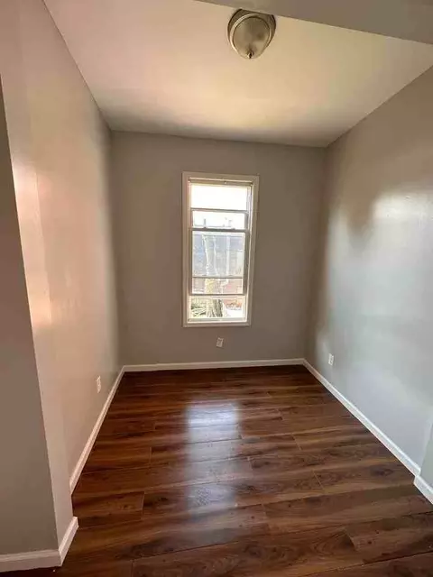 56 Park Ave, Paterson, NJ 07501