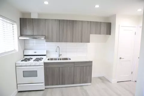 1312 W Florence Ave, Los Angeles, CA 90044
